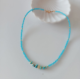 Açık Mavi Kristal Boncuklu Kolye