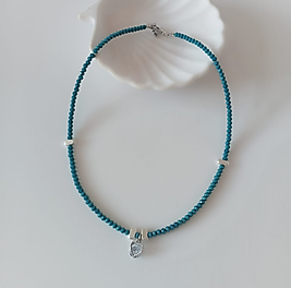 Harika Bir Kolye Taş Detayli